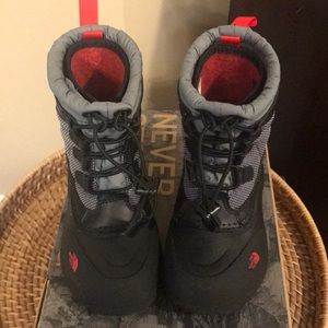 North Face Toddler Boy Alpenglow III Boots Size 11